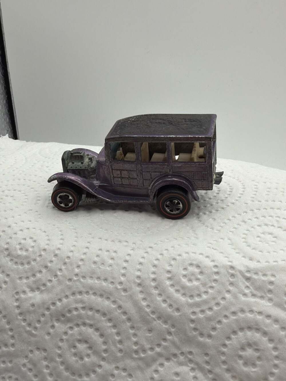 Vintage 1968 Hot Wheels Redline Classic 31 Ford Woody Purple Textured Roof